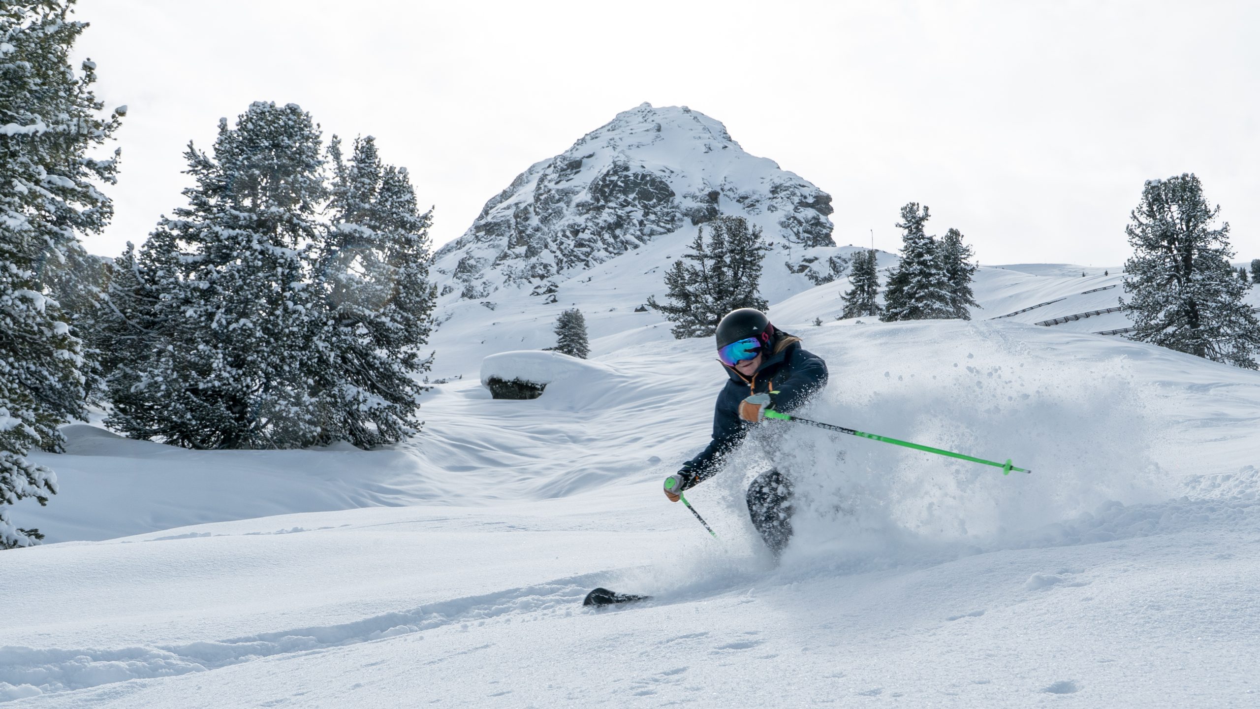 Schneesicher Skifahren im Tiroler Luftkurort Galtür, Paznauntal, Tirol, Österreich